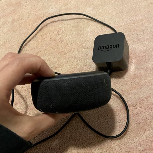 Amazon Echo device - Picture 1 of 2